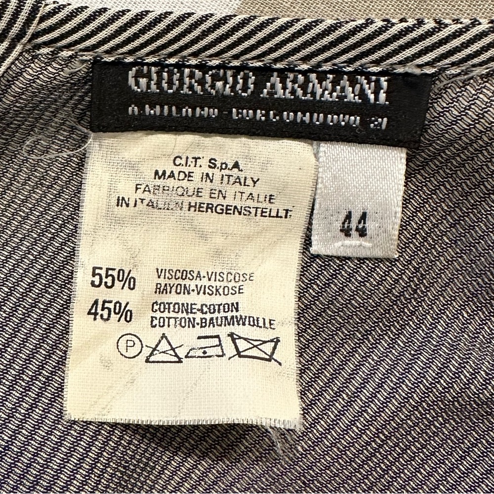 Giorgio Armani Back Button Shell - Picture 3 of 4